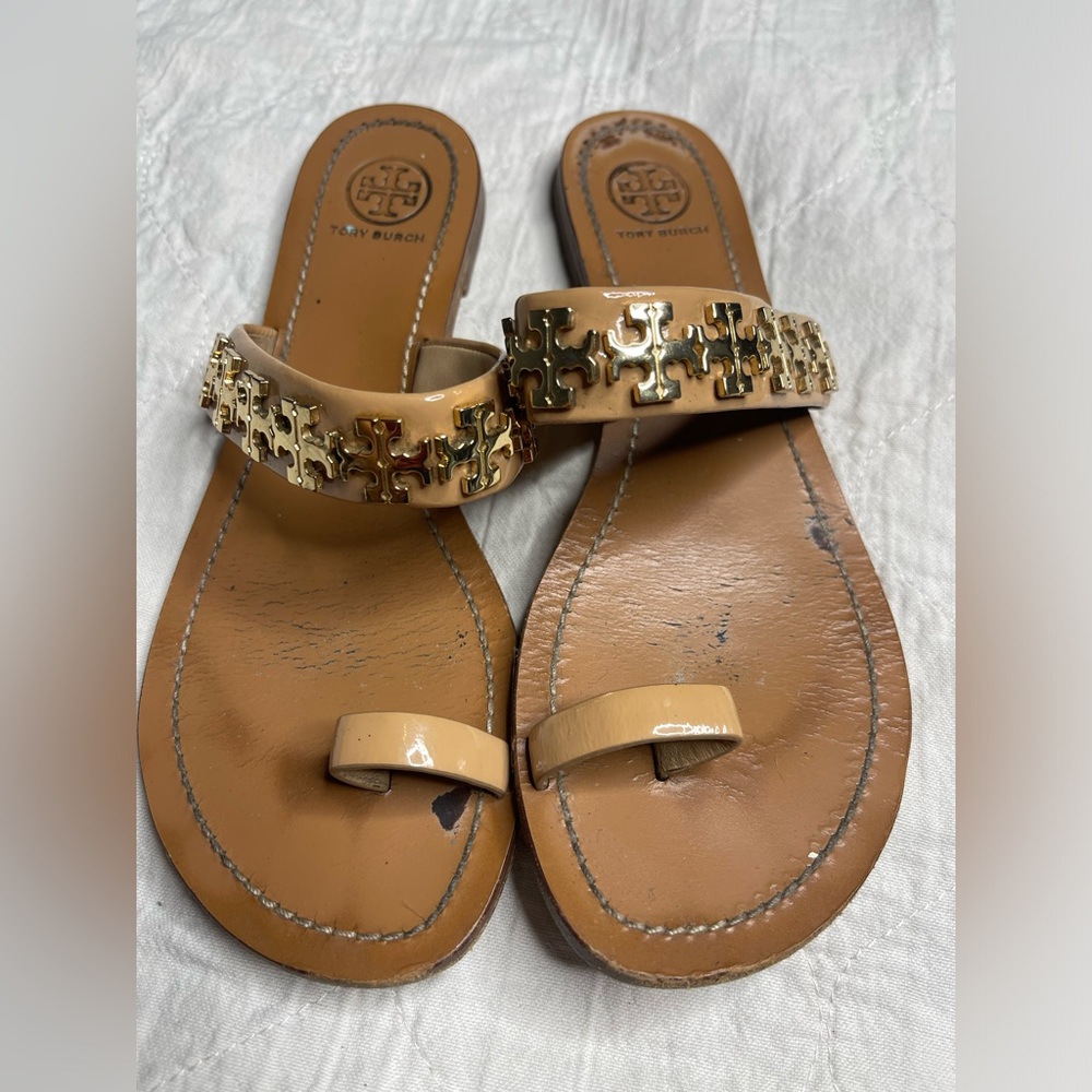 Tory Burch Beige Patent Logo Toe-Ring Slide Sandals with Gold Hardware